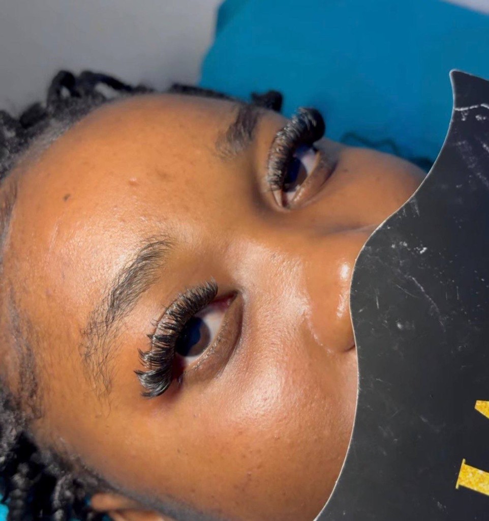 Résultat pose clusters doll eyes — regard grand ouvert et lumineux