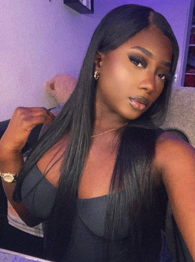 Souraya, technicienne Queen Lash Express